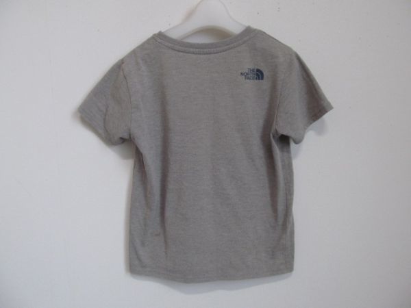 (55867)ノースフェイス THE NORTH FACE キッズ 男の子 Tシャツ 半袖 グレー系 130㎝ USEDの画像2