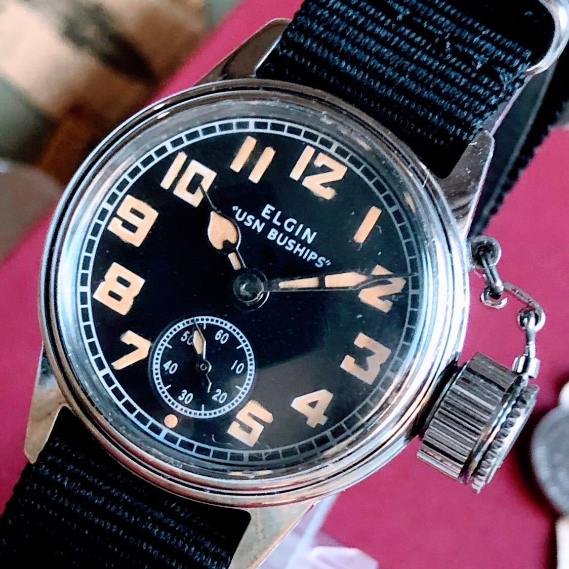 #2884【人気のミリタリー】メンズ 腕時計 エルジン WW2 機械式 手巻 動作品 美品 ラウンド型 ELGIN スモールセコンド 軍用  第二次世界大戦