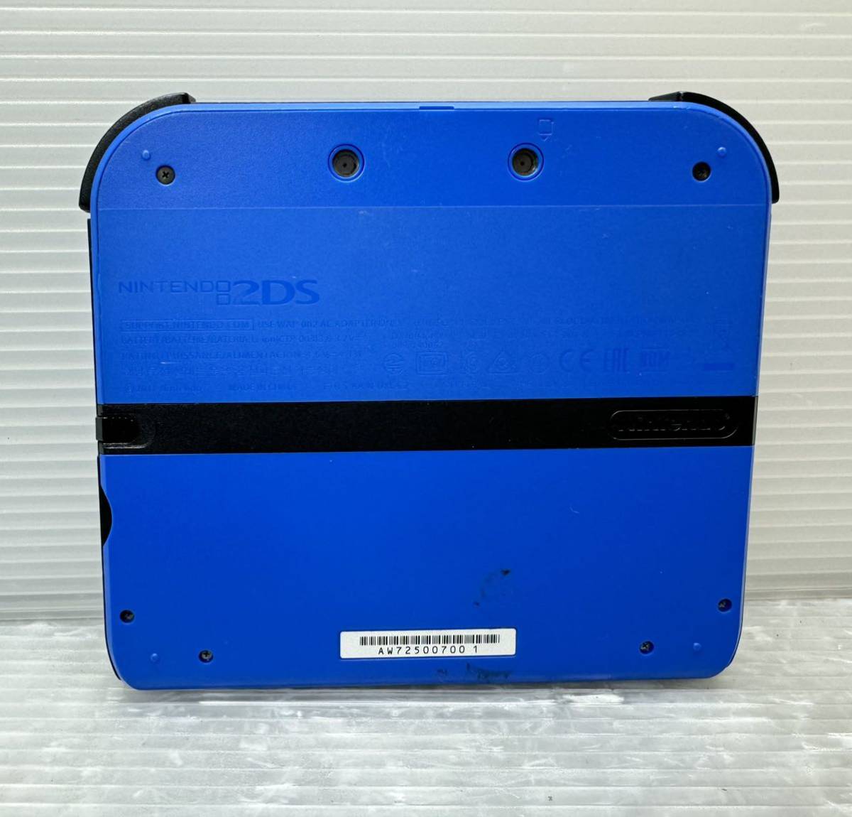 Nintendo 北米版 ニンテンドー2DS (FTR-001) ブルー 本体のみ 付属品なし 海外版 初期化済み 中古動作確認済み_画像2