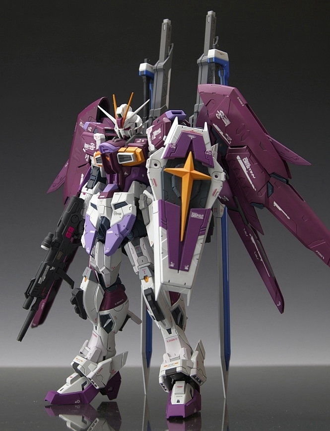 RG 1/144 デスティニーインパルスガンダム 塗装済改修完成品 RG 1/144 デスティニーインパルスガンダム 塗装済改修完成品