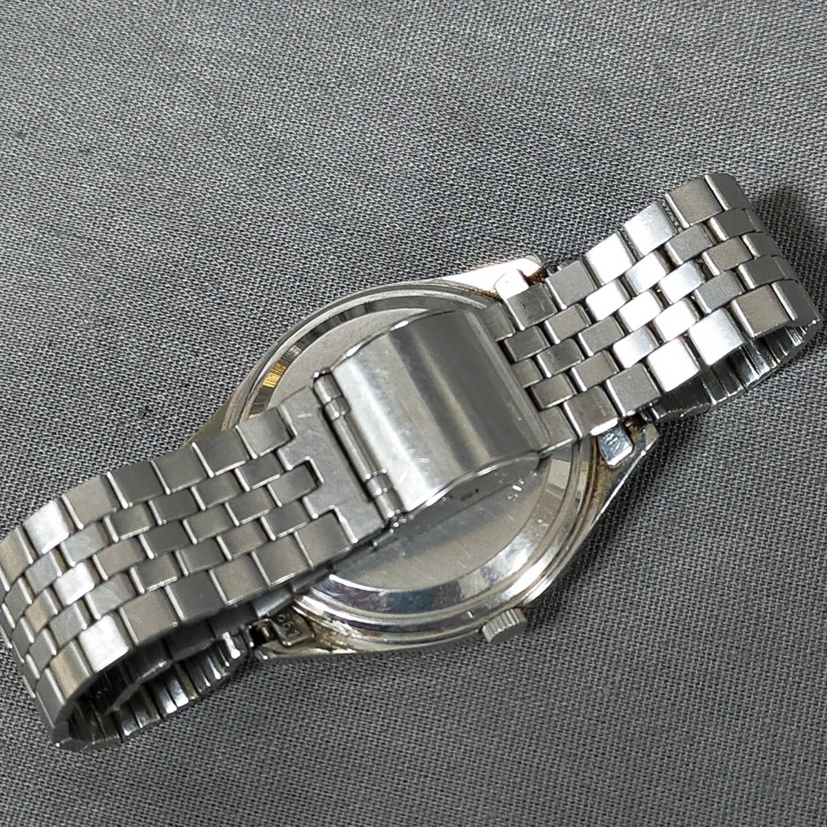 5512/19　GJ52737　SEIKO　QUARTZ　TYPEⅡ　4335-8000　3針　カレンダー　シルバーカラー　腕時計　セイコー　_画像5