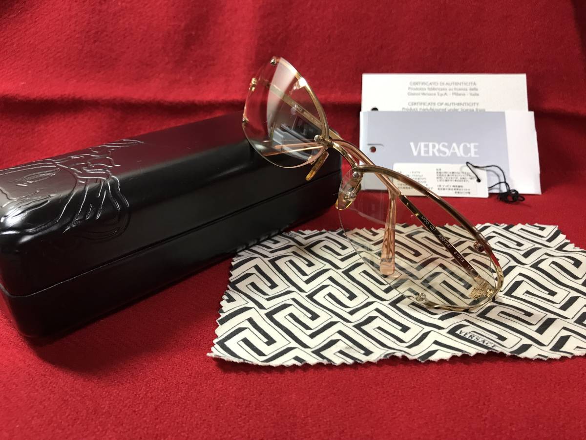 極美品☆Gackt着用☆VERSACE サングラス☆N37☆ピンク×ゴールド 極美品☆Gackt着用☆VERSACE サングラス☆N37☆ピンク×ゴールド