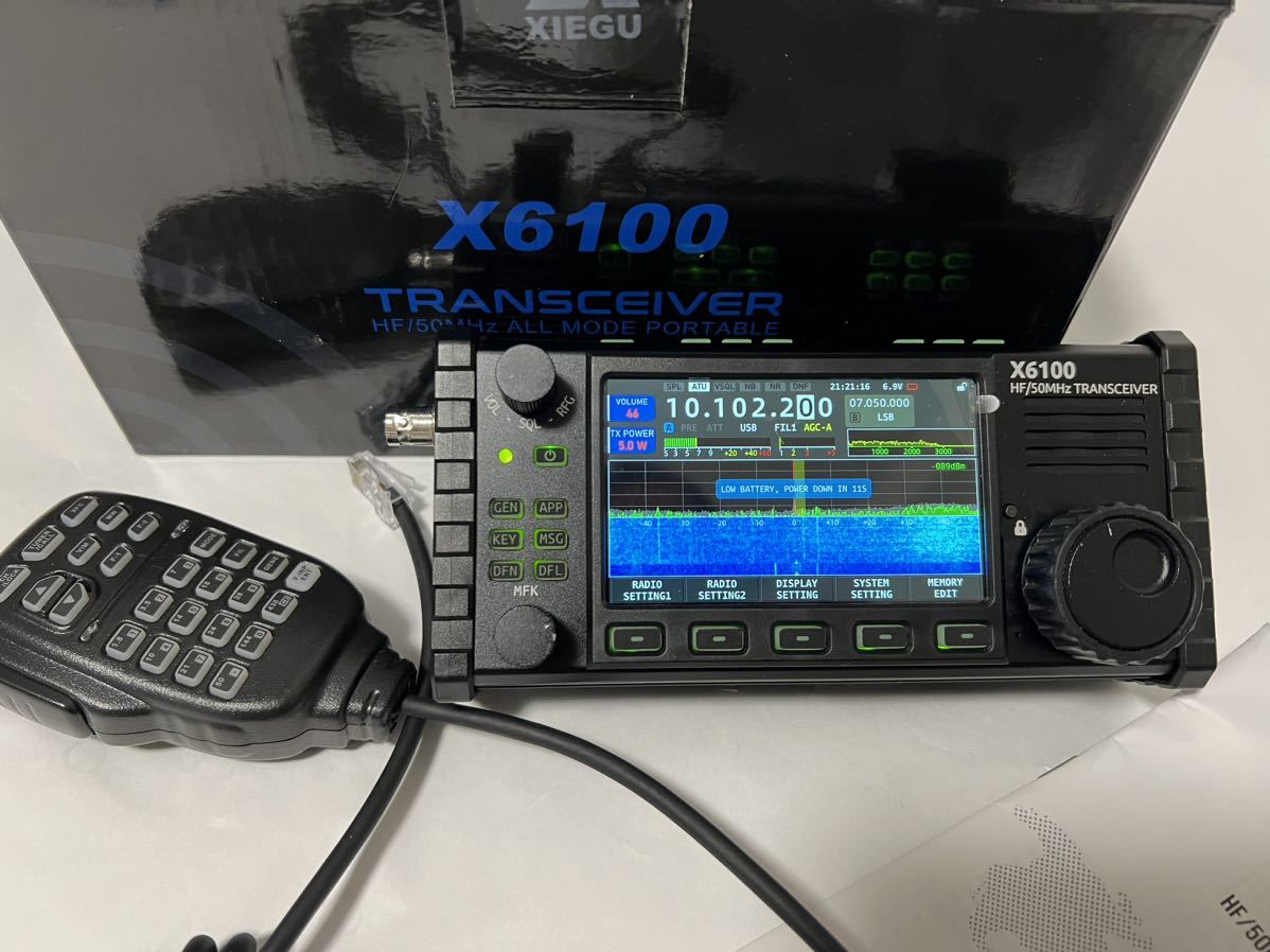 美品 完動品定評Xiegu X6100 HFトランシーバオールモードトランシーバポータブルSDRトランシーバアンテナチューナー付きアマチュア無線 _画像3