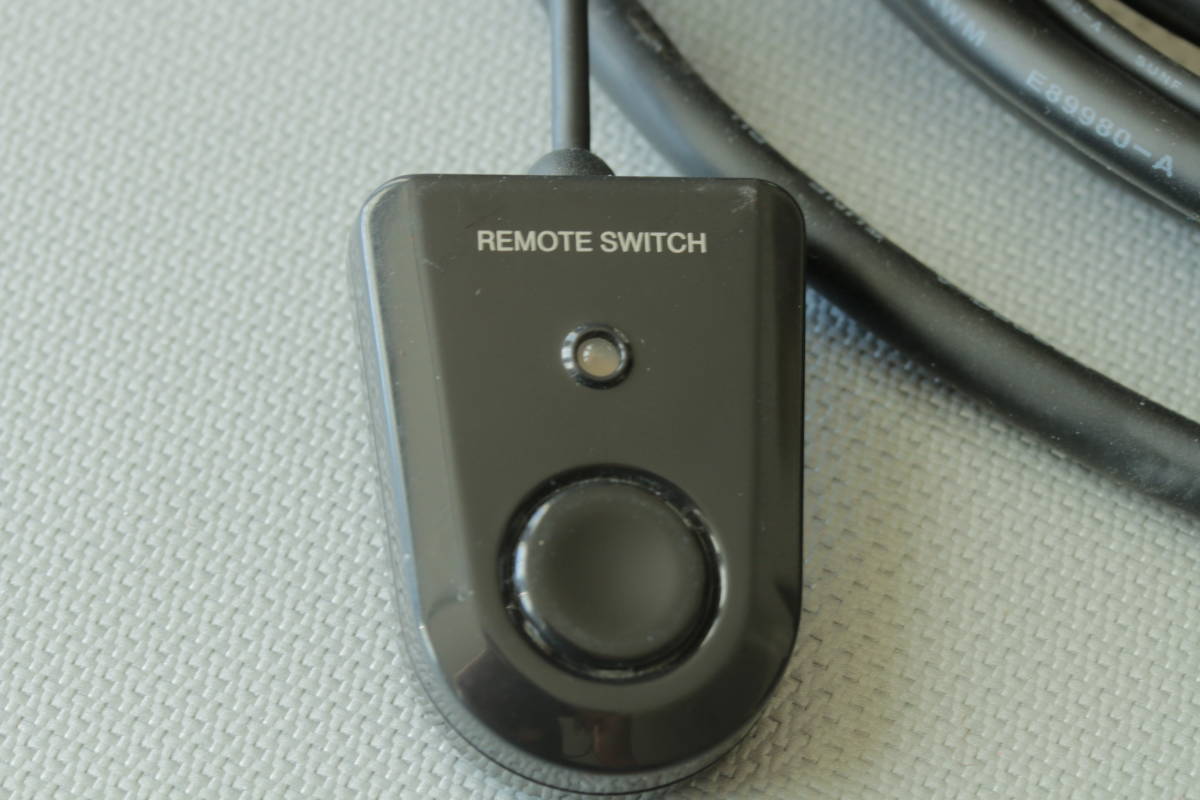 バッファロー（Buffalo） PC自動切替器2台用（高解像度VGA&USB）BSKMR201　簡単接続　手元スイッチで簡単切替　動作正常　_画像5
