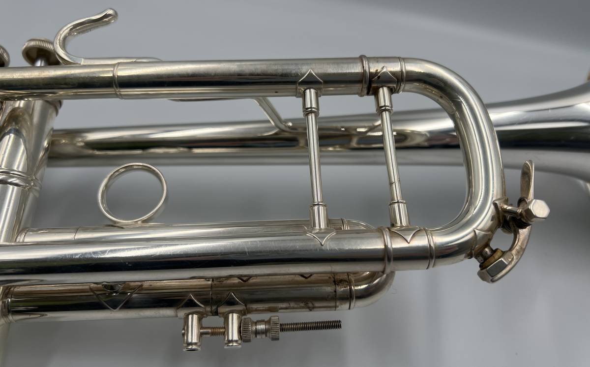 Bach バック　Stradivarius Model 37 ML　トランペット　ケース/マウスピース付き　136_画像6