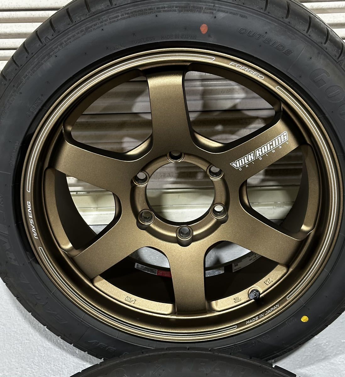 レイズ　RAYS TE37 SB ブロンズ　18×8j+38 6H139.7 ハイエースなどに　225/50R18 タイヤ付き　中古　美品　ガリキズなし_画像4