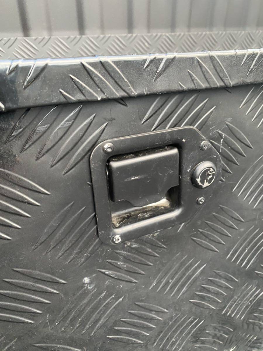 万能アルミツールボックス ブラック黒鍵付き半年使用軽トラ工具箱(携行 