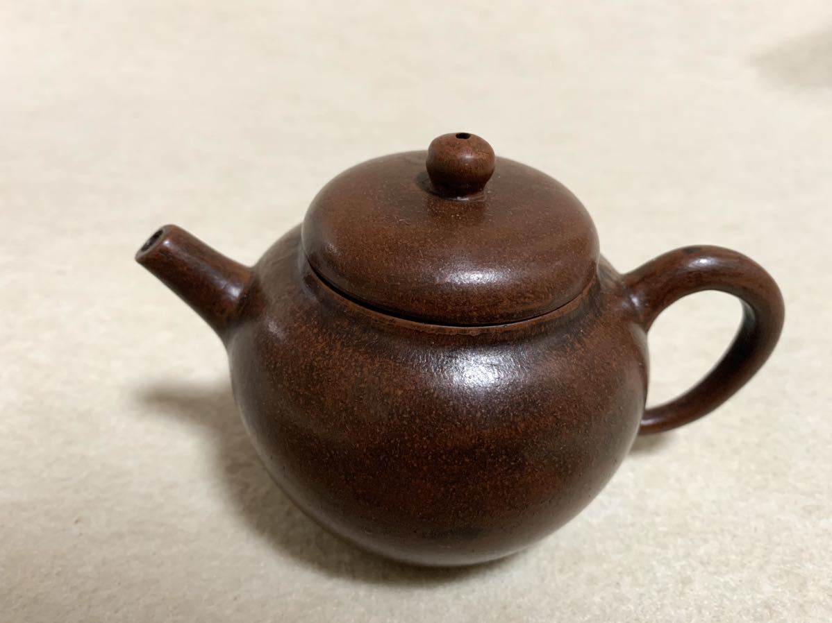 中国急須　紫砂　骨董品　美術 朱泥急須 急須 朱泥 煎茶 茶壺 紫砂 紫泥 水滴 唐物 中国茶 茶器 古玩　孟臣製 款 紫砂壼 唐物 単孔口_画像1