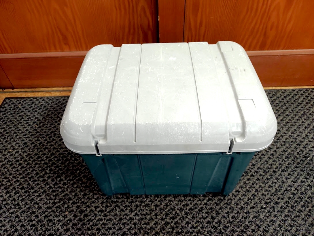 アイリスオーヤマ　RVBOXカギ付き　30L　ホムセン箱　リアボックス　トップケース　通勤　通学　カブなどに！_画像3