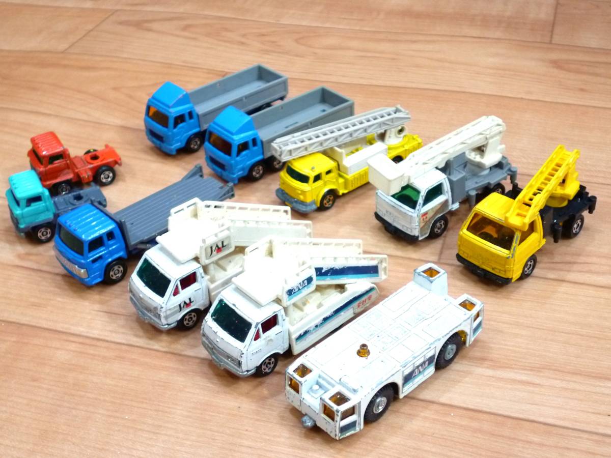 ☆tomica トミカ 日本製 働く車 まとめて46点 タクシー JAF 空港車両 トラック パトロールカー 他 箱無し☆ S05-1209_画像4