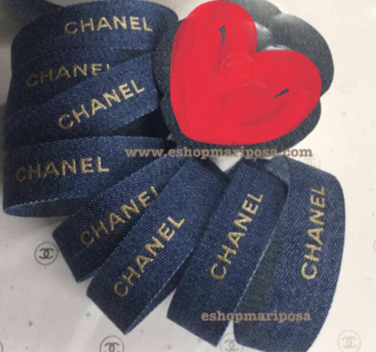 CHANEL◆シャネルリボン デニム柄 ブルー地にゴールドロゴ入り レアなデニム地 x 金色 限定リボン 非売品 ラッピングリボン 包装 2020年_画像8