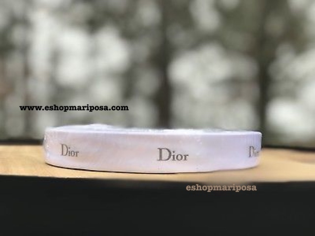 Dior ディオールリボン 2m 白 ホワイトサテン x グレーロゴ入り Dior ディオールリボン 2m 白 ホワイトサテン x グレーロゴ入り