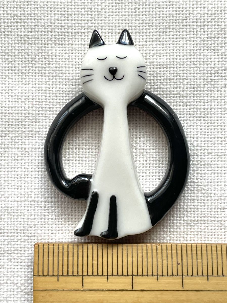 NO.834 帯留め「しっぽ猫」（白黒）(帯留 帯飾り 和装小物)_画像3
