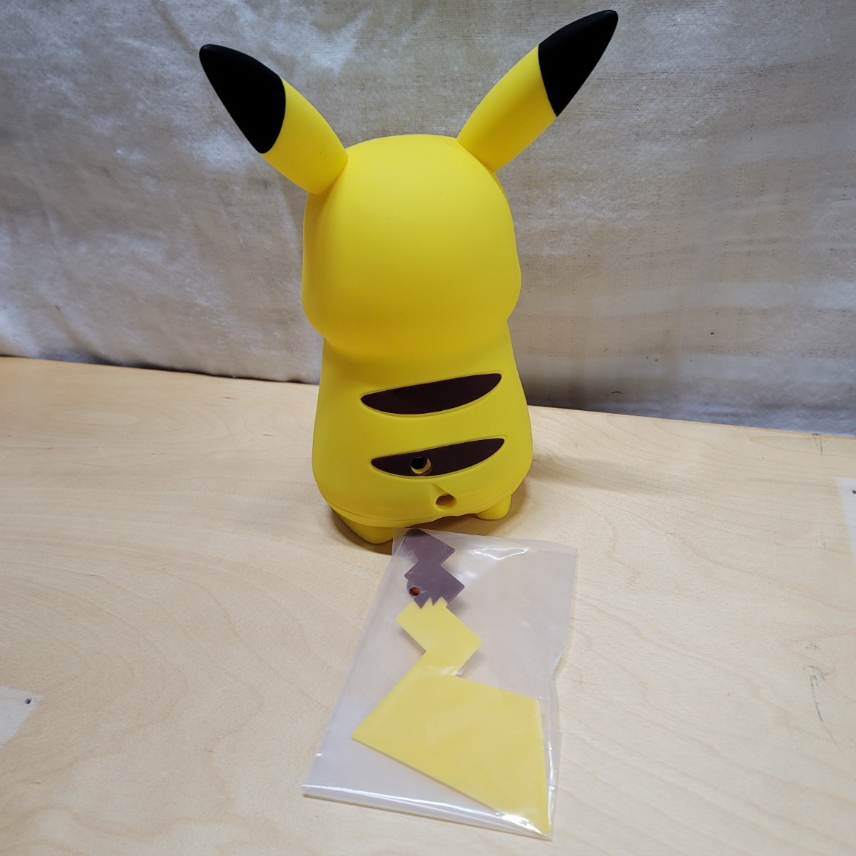 AZY161 ポケットモンスター ピカチュウ プニライト 修理 リペア ジャンク品_画像3