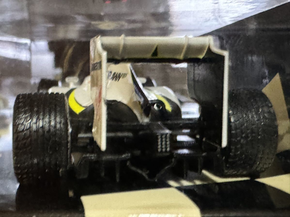 ミニチャンプス 1/43 ブラウンGP BGP001 J.バトン ウイナー マレーシアGP 2009 レインタイヤ_画像3