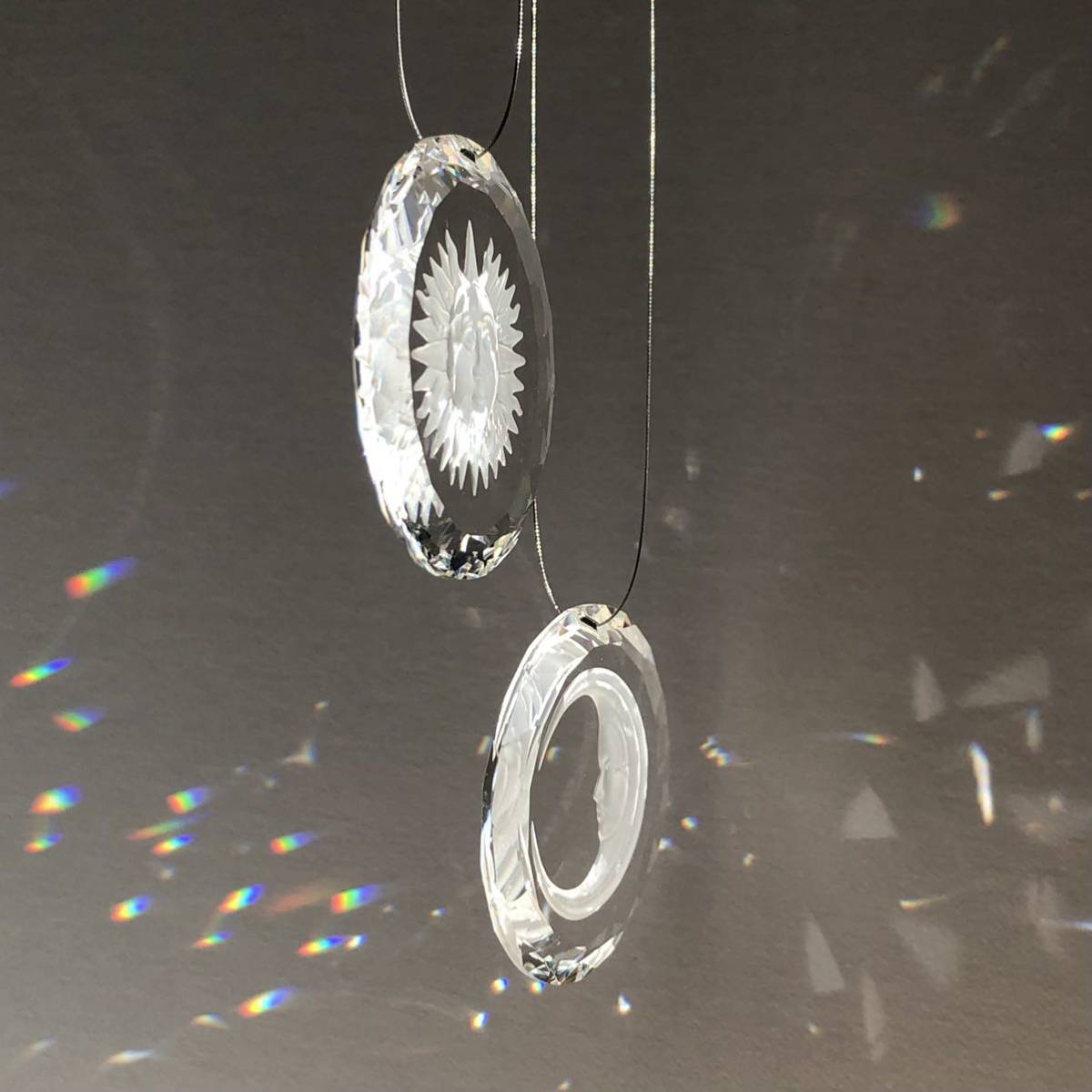 ヴィンテージスワロフスキー　月と太陽のオーナメント35mm ２個セット　ビンテージ　サンキャッチャー　インテリア　風水_画像7