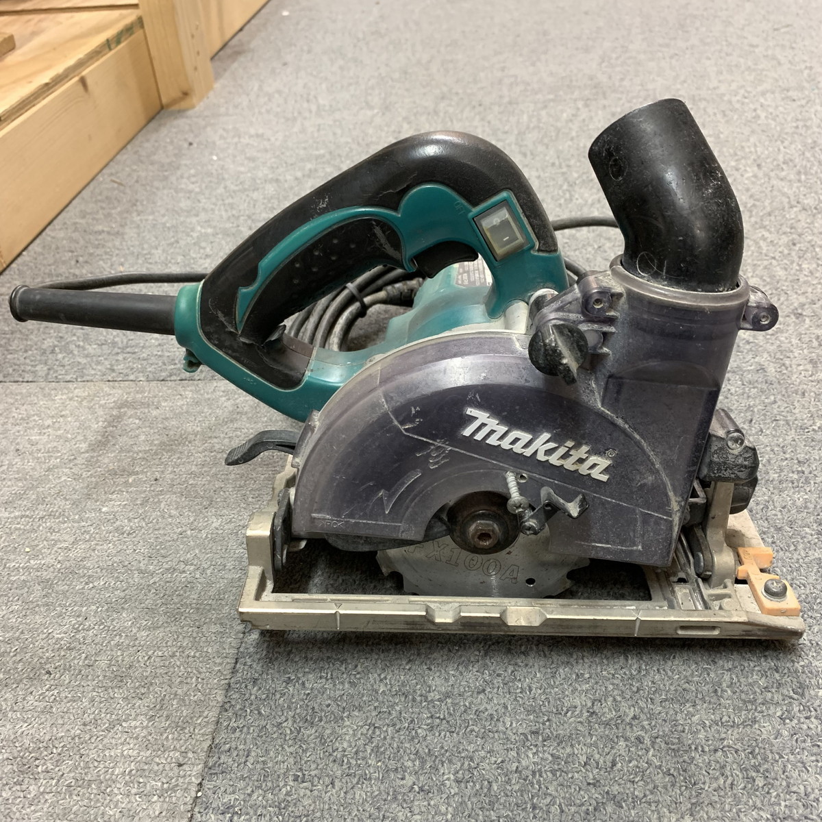 Makita マキタ 防じんマルノコ KS5000EX 丸ノコ 丸のこ ・ネジくい込み有り ・店舗併売品(M1228-9)_画像1