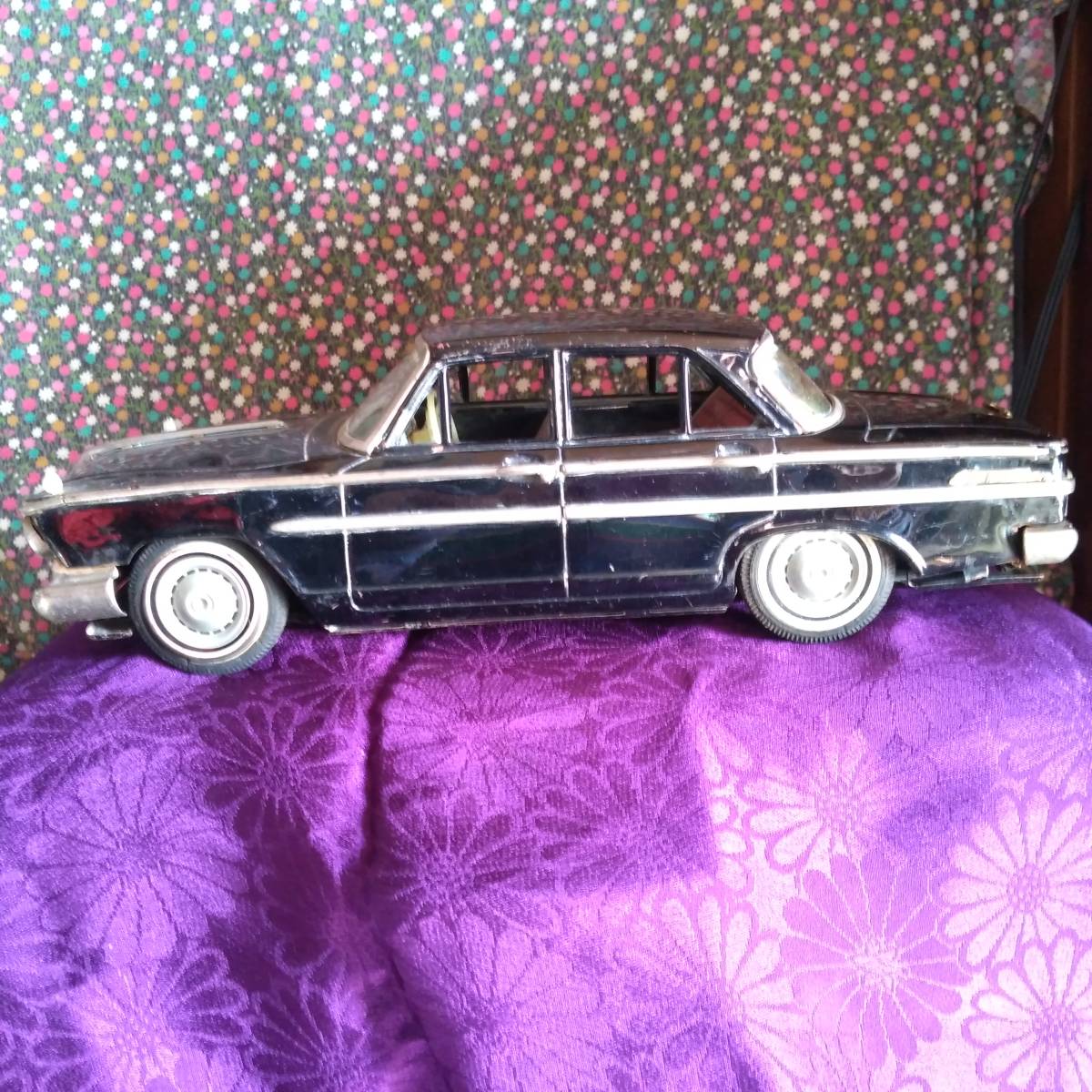 42000円 ブリキ自動車・プリンスグロリア 27cm x 10cm PRINCE 42000円 ブリキ自動車・プリンスグロリア 27cm x 10cm PRINCE