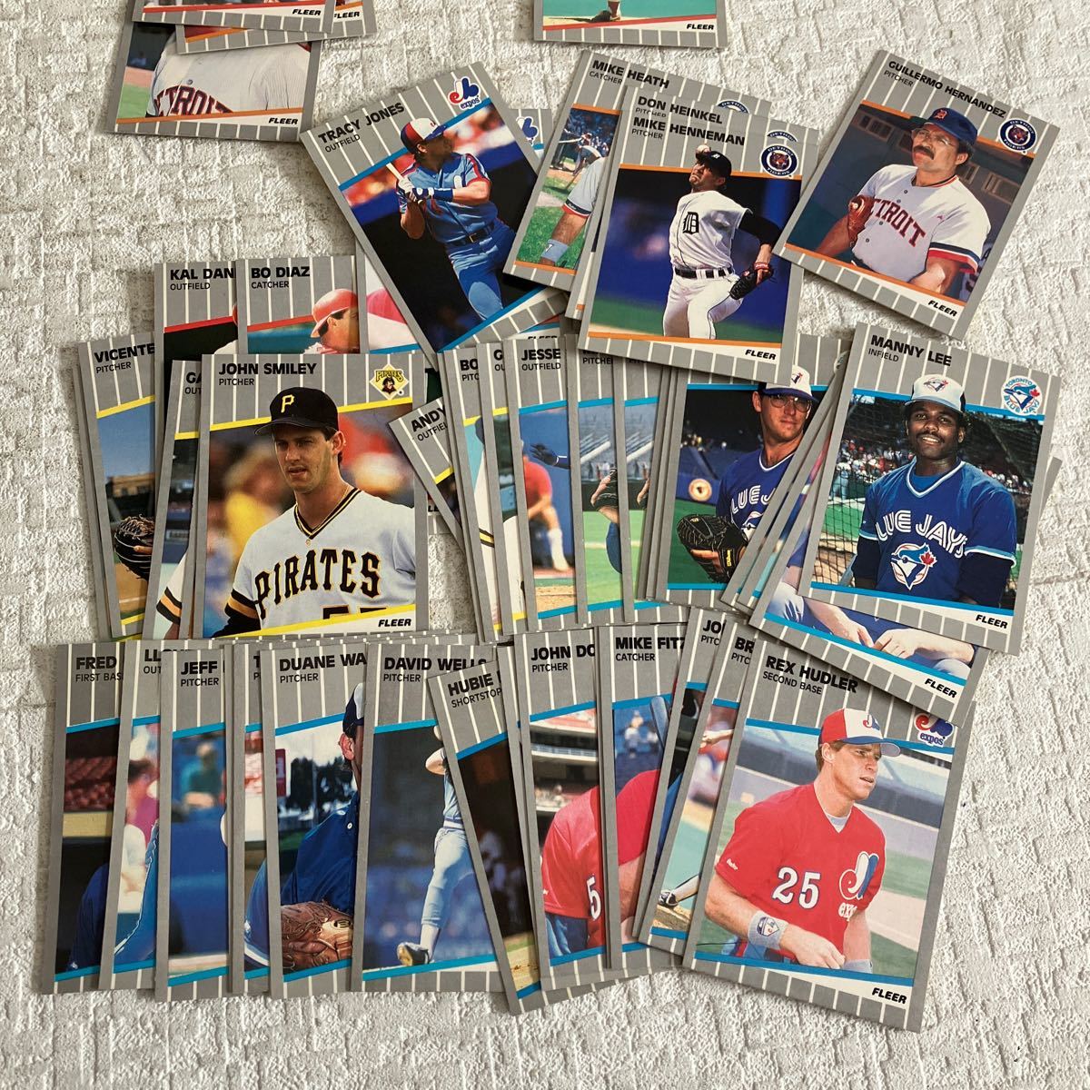 e163/17 FLEER 1989 トレカ ベースボールカード まとめて 大量 野球 選手 MLB 当時物 レア 希少 メジャーリーグ トレーディングカード_画像3