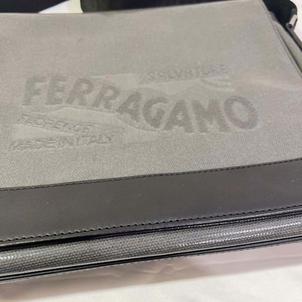 Salvatore Ferragamo フェラガモ メッセンジャー ショルダーバッグ 鞄 カバン 100サイズ（301）_画像3