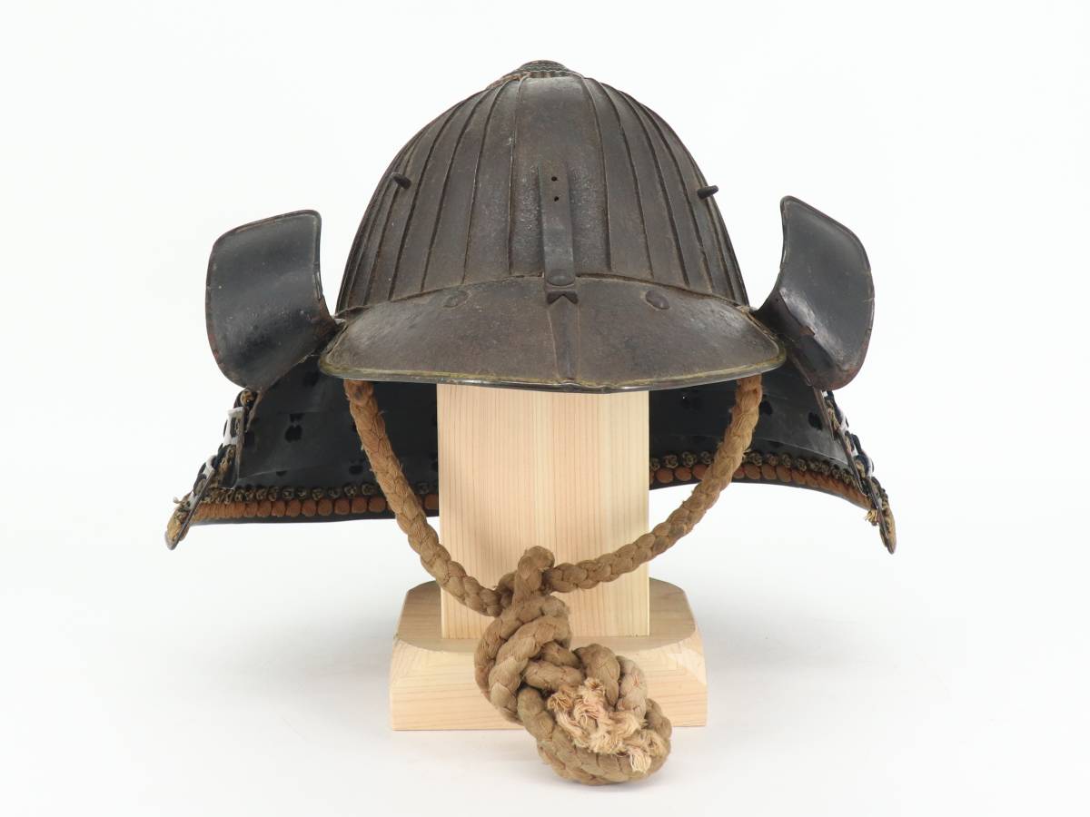 [ warehouse ] era armor Edo period book@. three 10 six interval . helmet . old . iron helmet iron ground old iron copper made fire . front .3 sheets sikoro helmet establish attaching era thing old house the first soup S802