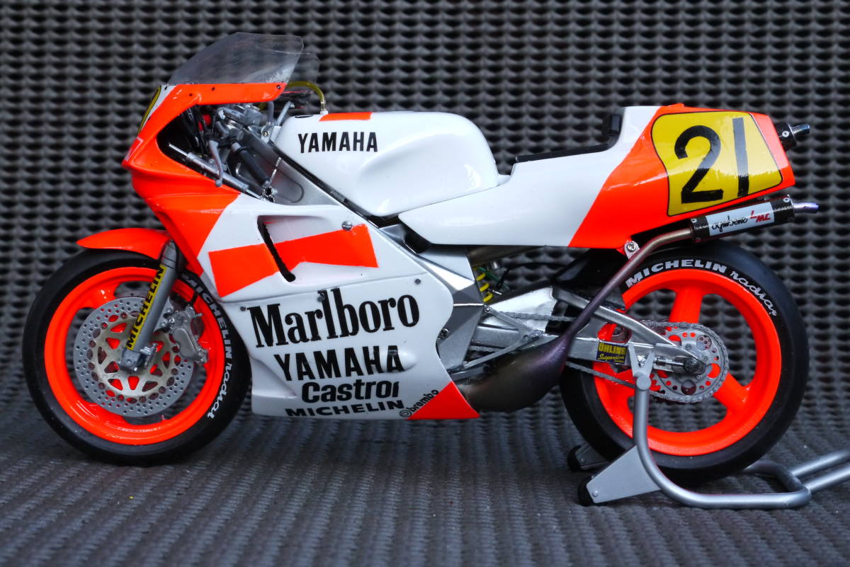 1/12　YZR500　87　＃21マルボロ（ハセガワYZR88ベース）完成品_画像4