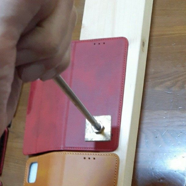 ドクロ 骸骨 スカル 焼き印 iPhone12用 本革 牛革 手帳型 レザーケース スマホケース ブラック 黒