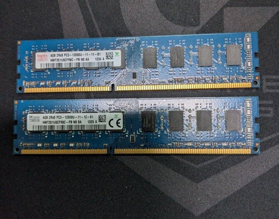 正常動作　美品　PCパーツ　メモリー　Hynix  DDR3 PC3-12800 DDR3-1600 4G 2枚セット　合計8G 