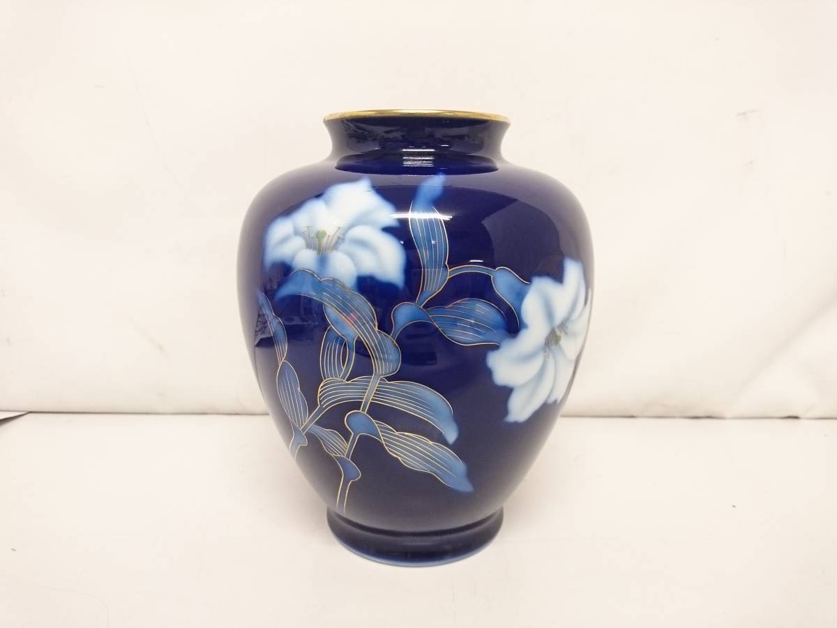 【美品】深川製磁 瑠璃金彩 百合 花瓶/花器/花入/花生/華道具/フカガワブルー/高さ約22cm/生け花/茶道具/床の間飾り/宮内庁御用達/LUB4-8_画像1