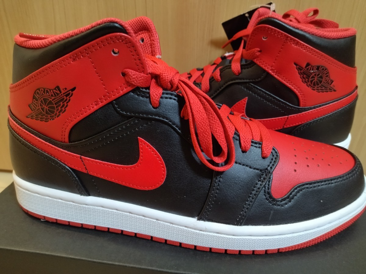 ナイキ エアジョーダン 1 ミッド NIKE AIR JORDAN 1 MID black/fire red-white dq8426-060 28.5cm　新品未使用正規品　国内販売品タグ付き_画像1