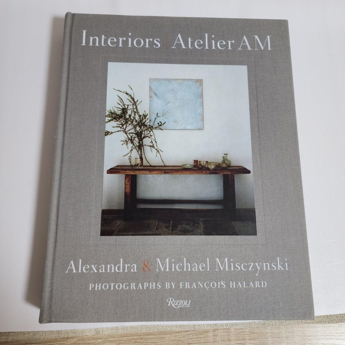 これ以上値下不可。洋書 Rizzoli ハードカバー Interiors Atelier AM 大型本 洋書 インテリア デザイン