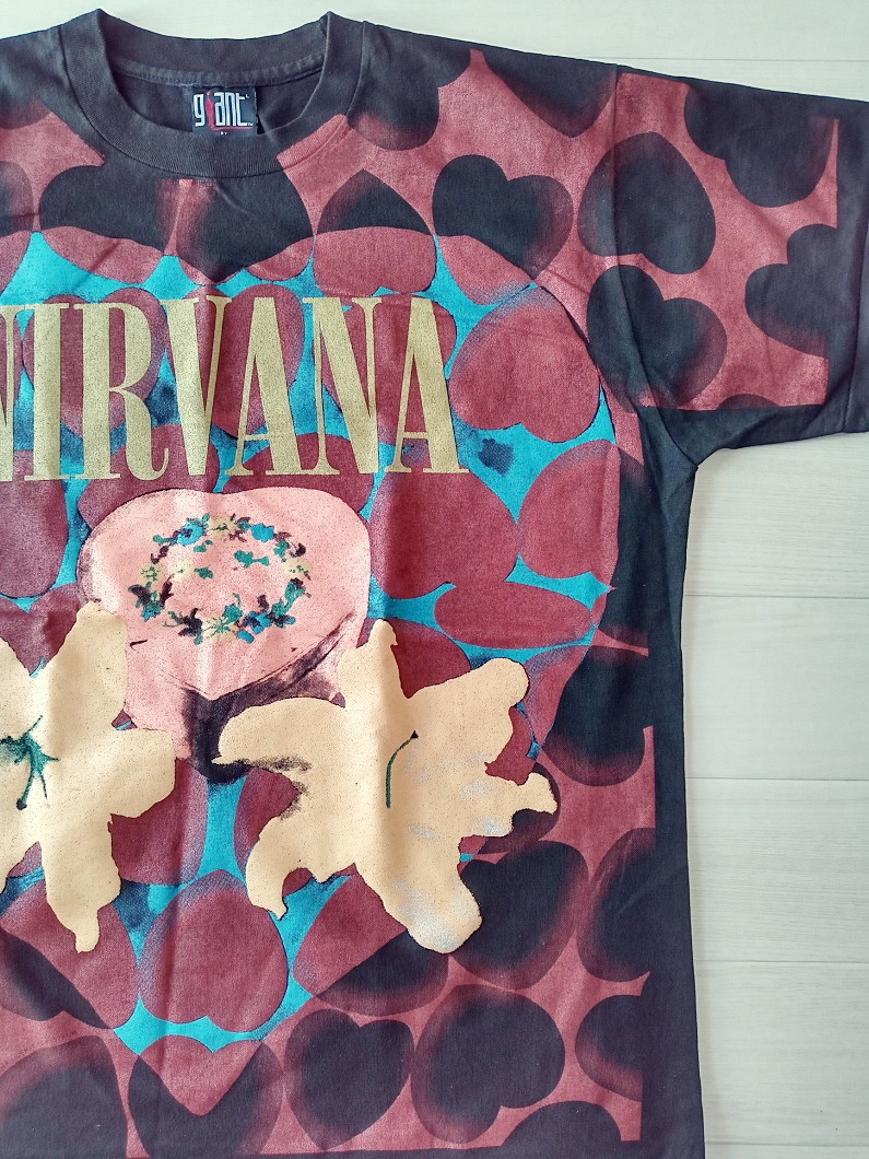 ★［ XL ］「NIRVANA *Heart Shaped Box Kurt Cobain ニルヴァーナ カートコバーン バンド ビンテージスタイル プリントTシャツ」新品の画像5