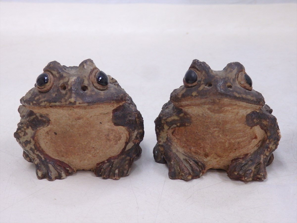 ★リアル！【陶器の蛙　いろいろ5点】親子蛙のサイズ：6×6.5×高さ5.5cm　民具調 カエル 置物 箱庭 盆景_画像2