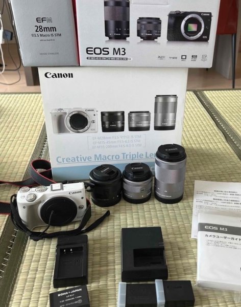 中古　Canon EOS M3 Triple lens kit トリプルレンズ_画像1