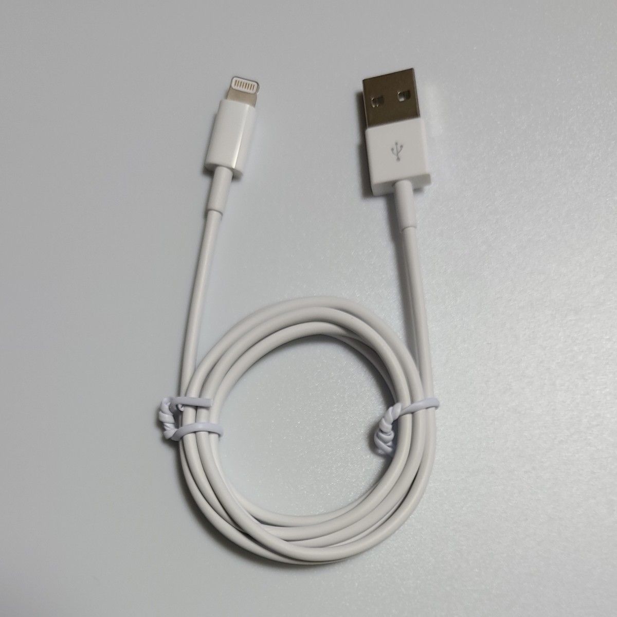Apple純正5W電源アダプタ＋MFi認証80cmLightningケーブル