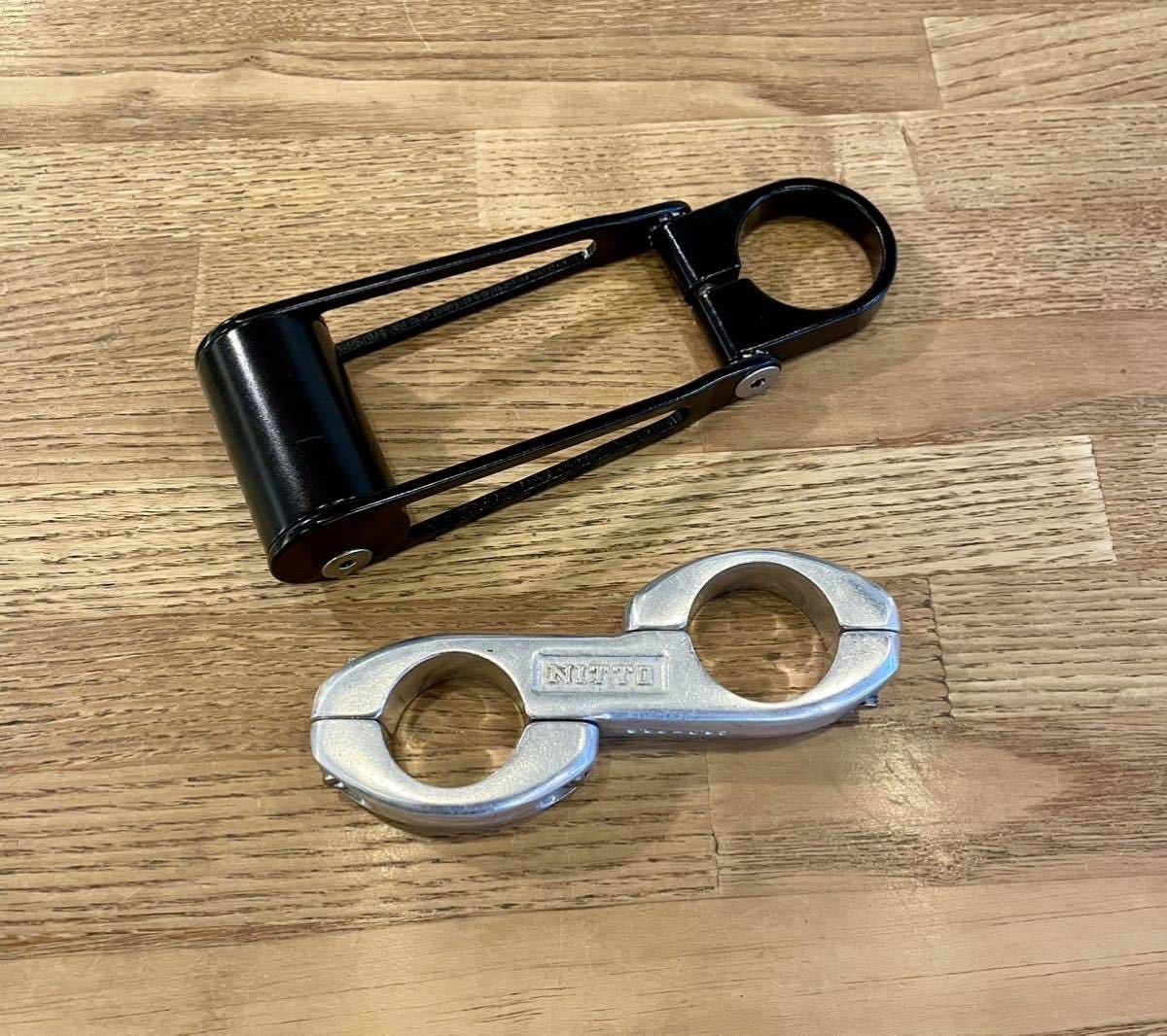 NITTO 便利ホルダー Lamp Holder 26.0-23.8㎜対応 MINOURA CS-500 ヘッドスペーサー装着型アクセサリーホルダー 日東 ミノウラ BLUE LUG_画像1