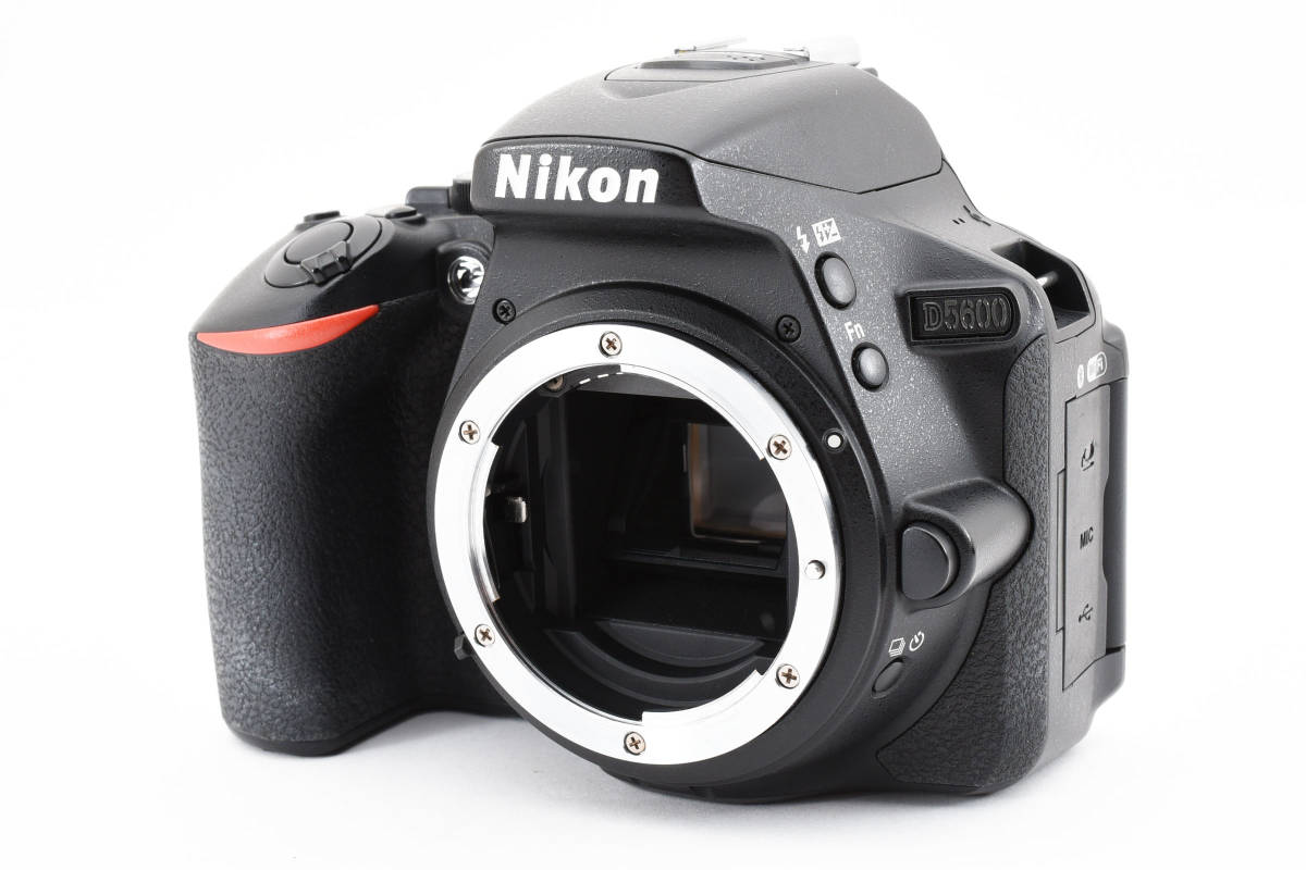 ★☆ Nikon ニコン D5600 ボディ 外観美品 #2040825 ★☆_画像2