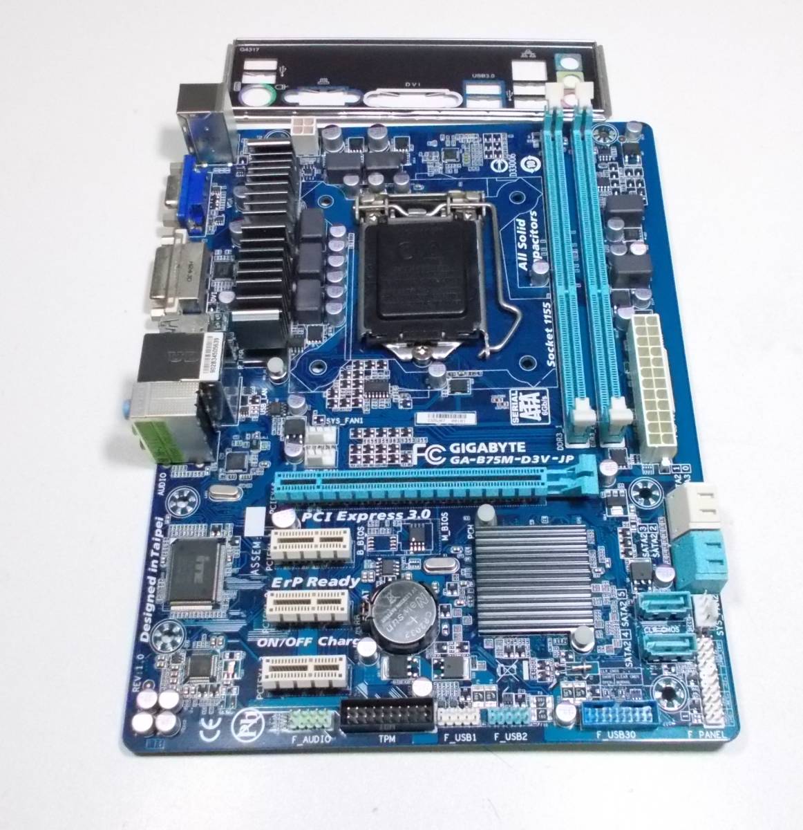 GIGABYTE　GA-B75M-D3V-JP　LGA1155　MicroATXマザーボード　動作品　即決_画像1