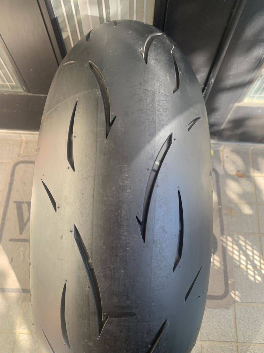 DUNLOP D212GP Pro リア 190/55R17 新品【CBR R1 GSX-R ZX-10R V4R S1000RR】ダンロップ _画像1