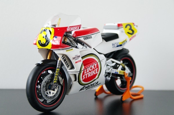 ★1/12 YAMAHA YZR500 LUCKY STRIKE WGP`89 Ｗ.レイニー仕様塗装完成品_画像9