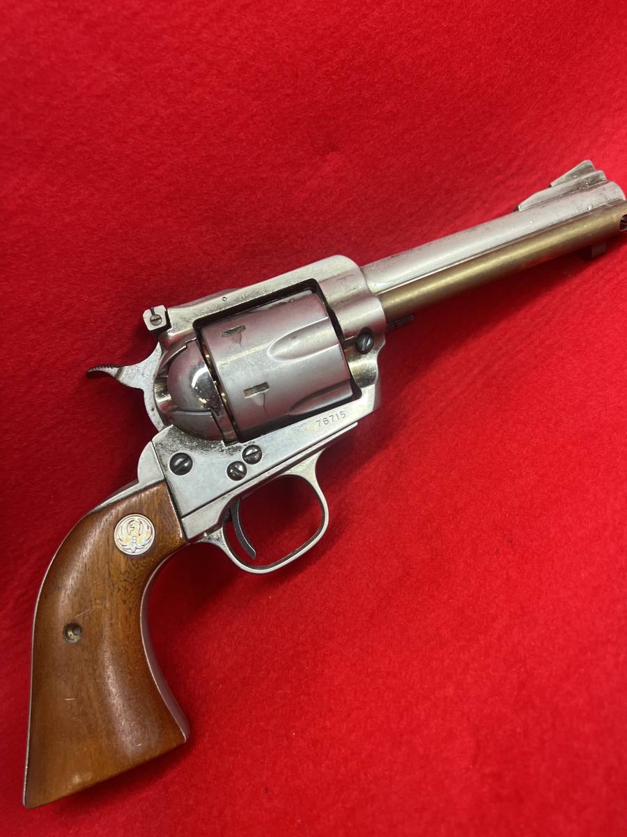 Ruger Blackhawk. 357 Magunm　モデルガン　SMG刻印 カートリッジ付き 木製グリップ　_画像3