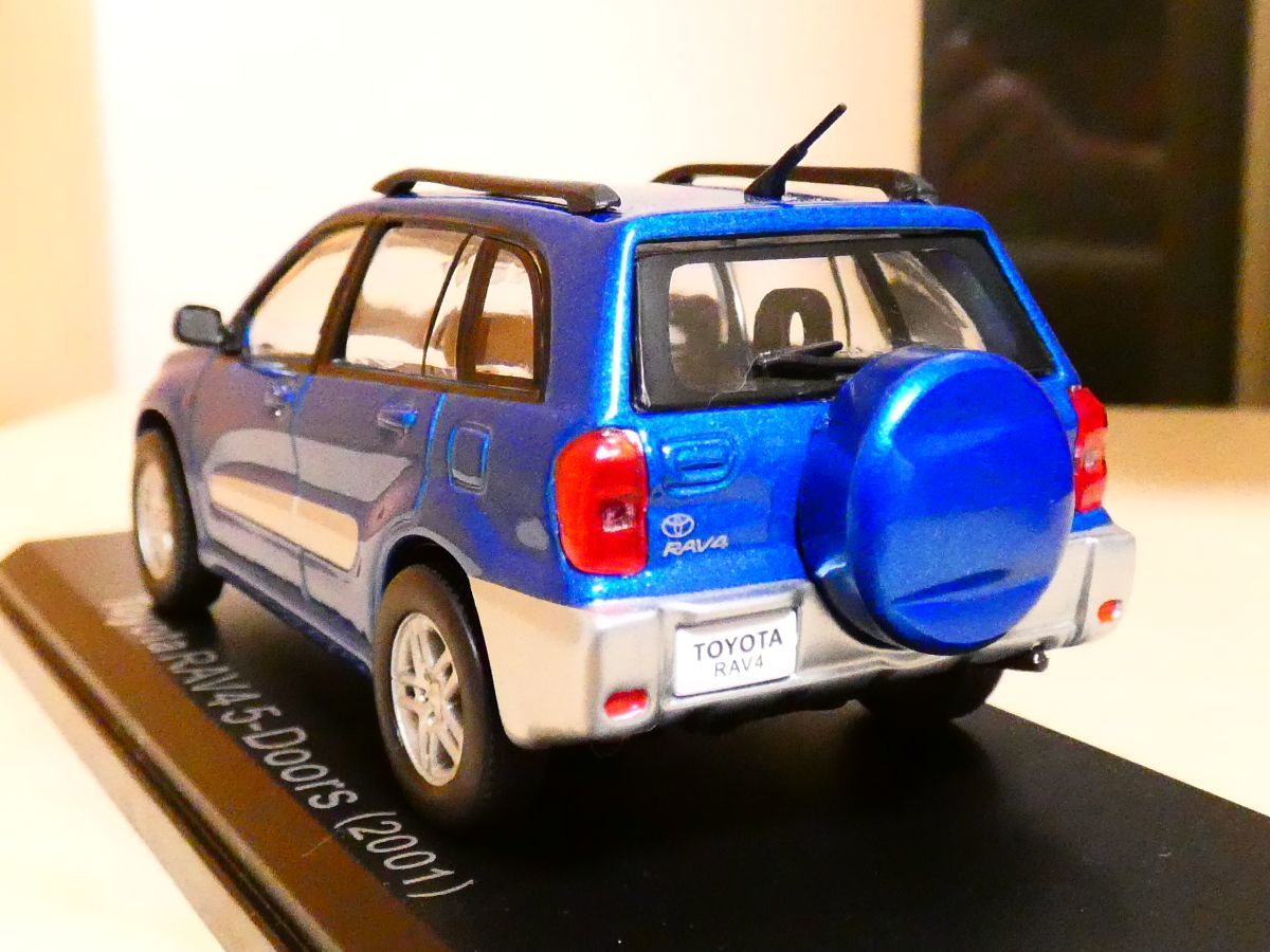 国産 名車コレクション 1/43 トヨタ RAV4 2001 青 ③ アシェット 旧車 クラシックカー ミニカー Ｌ_画像2