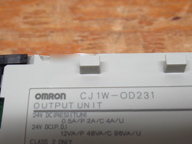 未使用 OMRON オムロン プログラマブルコントローラ CJ1W-OD231 PLC 出力ユニット シーケンサ まとめて3点セット 管理5SS1212G-A06_画像4