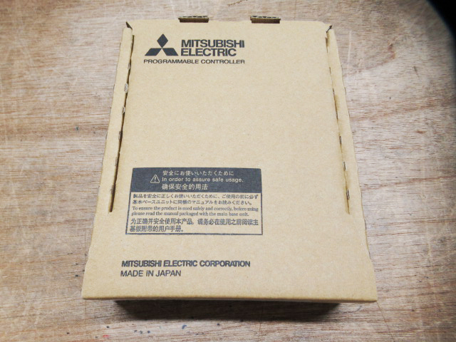 未使用品 2023年製 MITSUBISHI 三菱電機 MELSEC iQ-R R60DAV8 アナログ出力ユニット シーケンサ 管理5E1223F-F03_画像1