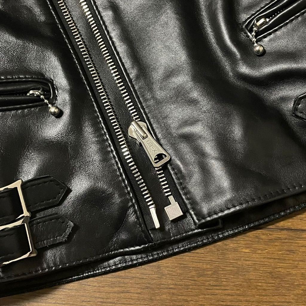 極美 Lewis Leathers ライトニング Tight Fit【36】ホースハイド 襟型クセ付けなし BLACK オーバルパッチ 裏地REDキルト / 正規品_画像8