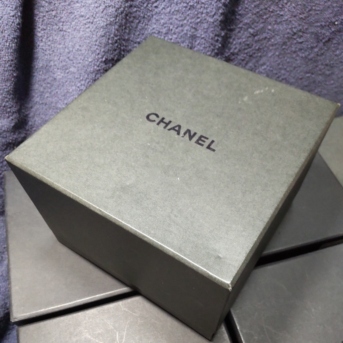 CHANEL 純正 シャネル 時計 箱 ケース ボックス 黒 内箱 黒 外箱 化粧箱 空箱 BOX 正規 ボックス 保護 保存 収納 付属品 06の画像7