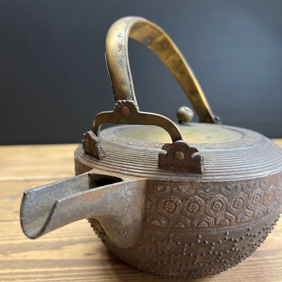 銚子 酒器 古道具 レトロ 鉄瓶 南部鉄器 急須 現状品 商品细节 銚子 酒器 古道具 レトロ 鉄瓶 南部鉄器 急須 現状品 商品细节