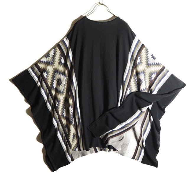 J4215H2　▼Deuxieme Classe ドゥーズィエムクラス▼　PONCHO ネイティブ チマヨ柄 ニットポンチョ ブラック / ニットコート 黒 春～秋_画像2