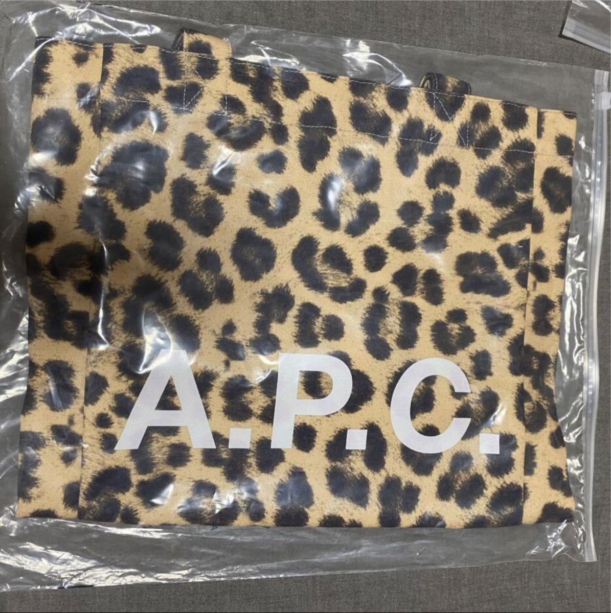 APC アーペーセー マーケットトートバッグ 豹柄 ヒョウ柄|Yahoo APC アーペーセー マーケットトートバッグ 豹柄 ヒョウ柄|Yahoo