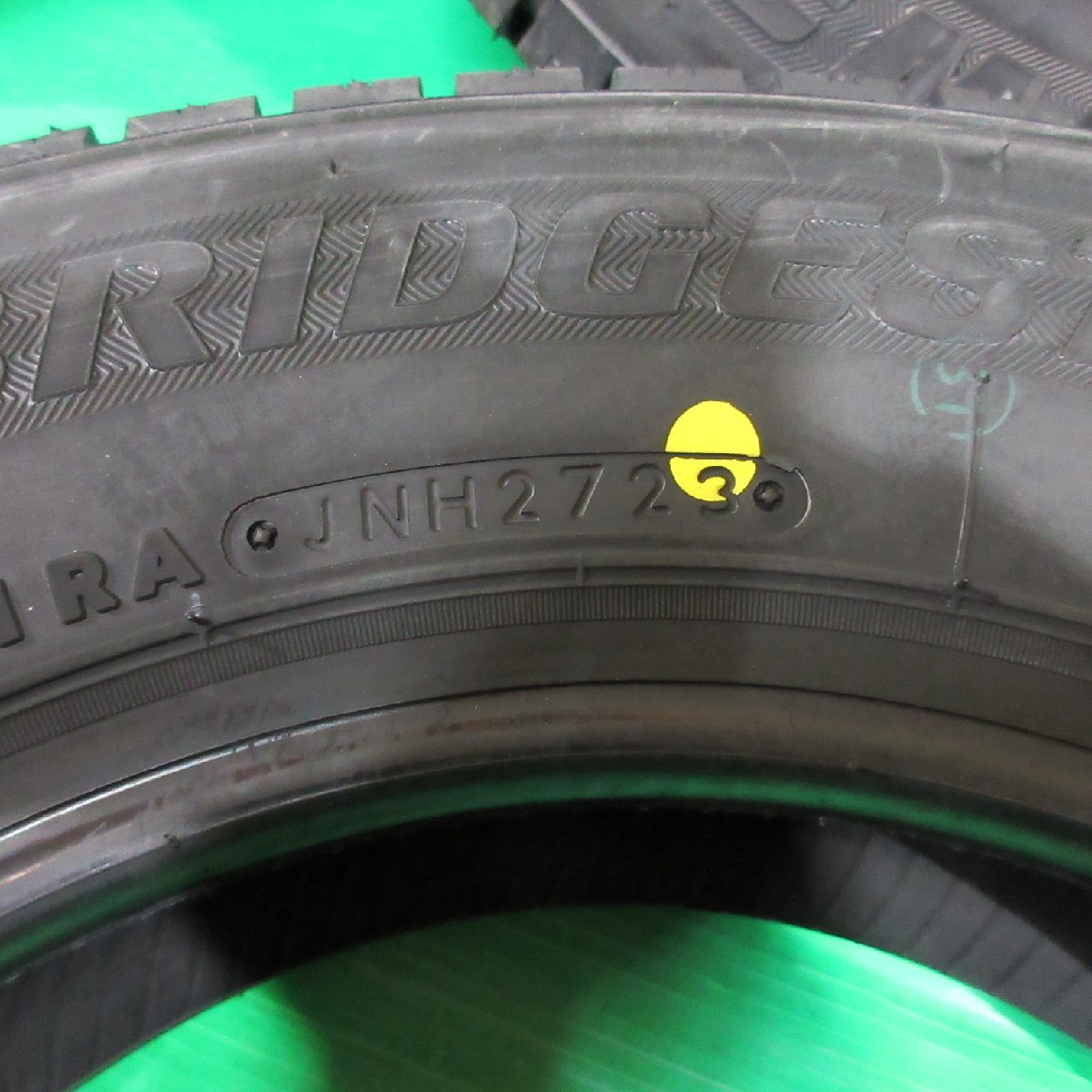 未使用 145/80R12 80/78N LT 2023年冬タイヤ(145R12 6PR互換)ブリヂストンW300 4本 エブリイ N-VAN キャリイ ハイゼット 軽バン軽トラ 新潟_画像5